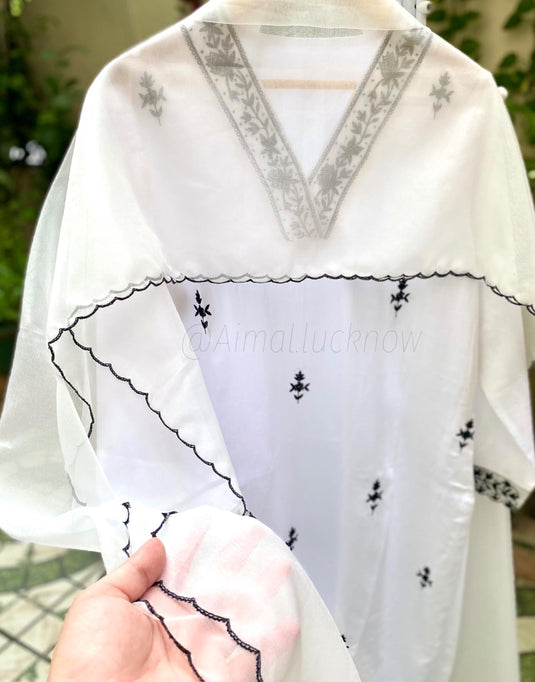 Women’s White Kurti & Dupatta Set with Black Embroidery