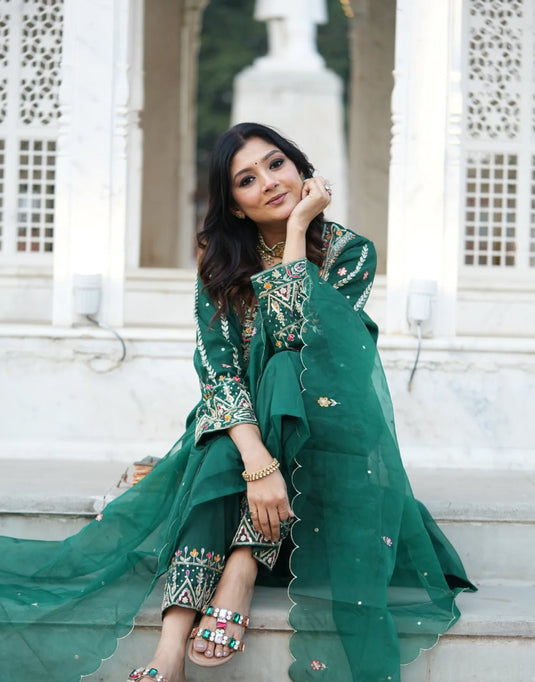 Aimal Dark Green Organza Aari Hand-Embroidered Outfit