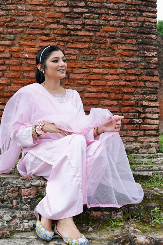 Elegant Aari Chikankari light pink Embroidery Suit