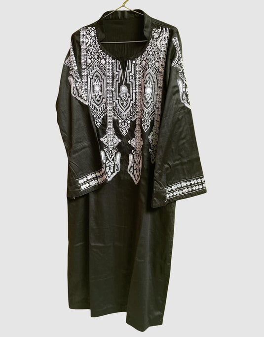 Women’s Black Kurta with Intricate White Embroidery