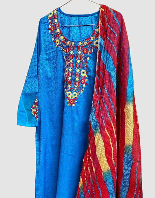 Women’s Blue Kurti with Designer Neckline & Resham Aari Embroidery